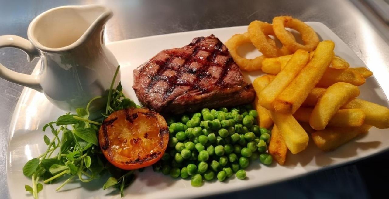 The Pelican Inn Stapleford  Екстер'єр фото